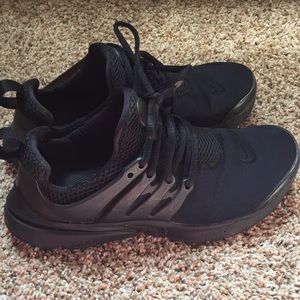 Nike Prestos size 4